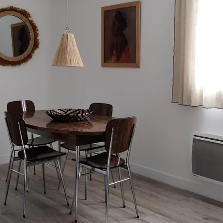 Apartment Bel Avec Separee A 5min Gare & Vinci, Stationnement Rue Gratuit