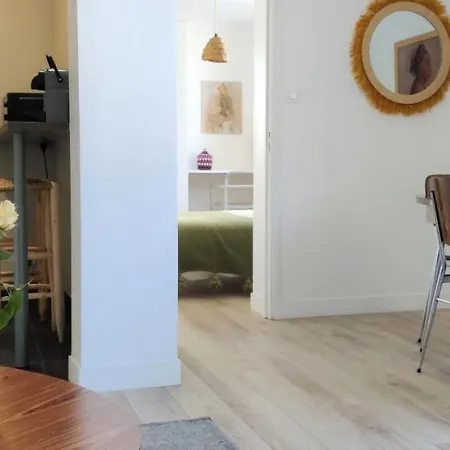 Cosy Et Calme, Separee Avec Bureau Et Fibre Tours