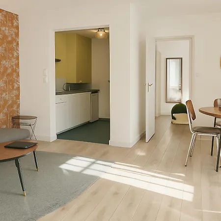 Cosy Et Calme, Separee Avec Bureau Et Fibre *