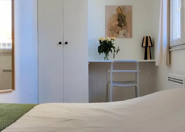 Cosy Et Calme, Séparée Avec Bureau Et Fibre * Tours