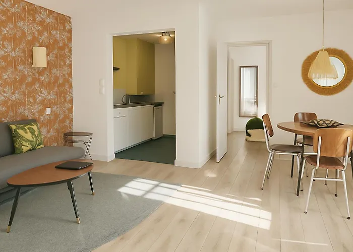 Bel Avec Separee A 5min Gare & Vinci, Stationnement Rue Gratuit *