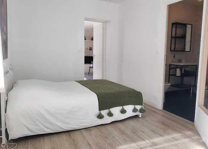 Lejlighed Bel Avec Separee A 5min Gare & Vinci, Stationnement Rue Gratuit Tours